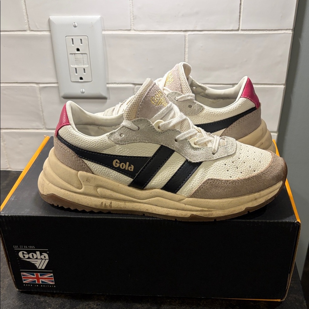 Gola Saturn Quadrant Off White and Pink and Navy Athletic Shoes